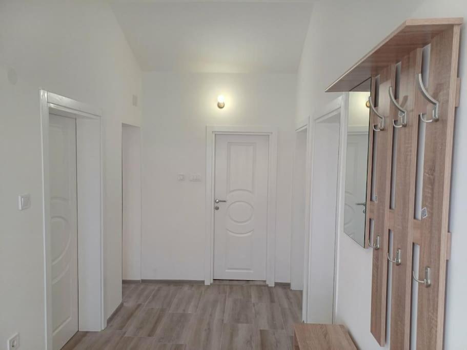 Cozy, Fully Equipped, Free Parking&wifi, Quiet, 2bd Апартаменты *